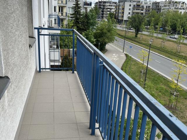 Wyjątkowe 27 m² na Bemowie z dużym balkonem i potencjałem