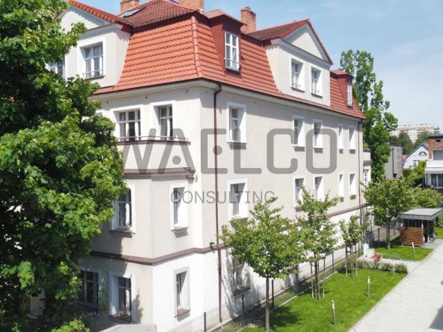 Wyjątkowe biuro w zabytkowej willi na Sołaczu, 79 m²