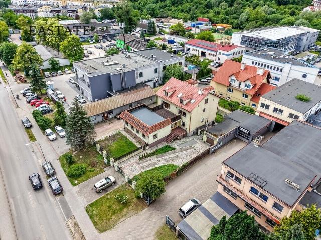 Wyjątkowy lokal usługowy 472 m² z tarasem i garażem