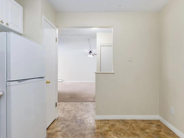 Wyldewood Estates 3 Bedroom Apartment for Rent at 9700 Bonaventure Dr Se, Calgary, AB T2J 0E6 Acadia
