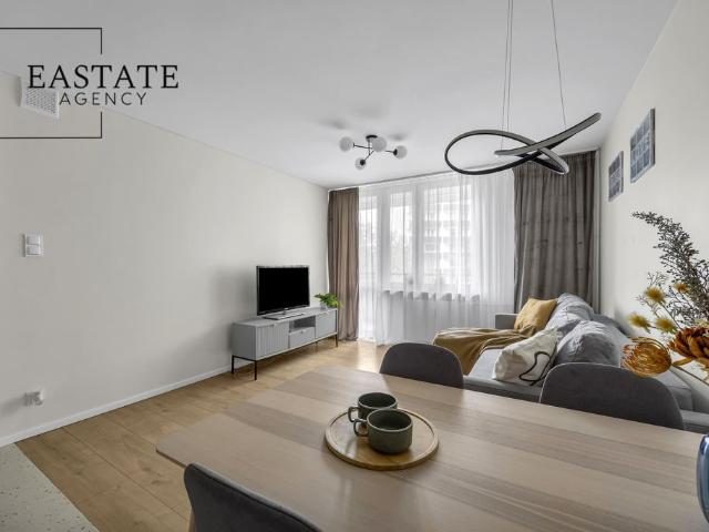 Loggia | garderoba | Rondo Wiatraczna Warszawa, Praga Południe