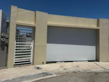 🏡  Casa en Venta – Fracc. Privado Vivenza Residencial