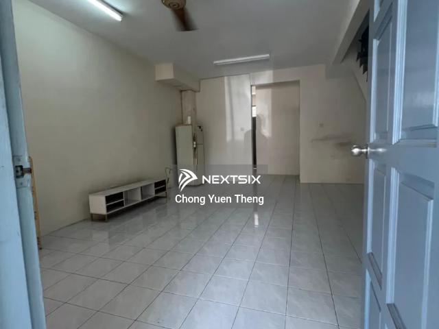 XavierHS Property: Arc Austin Hills Area: Taman Daya Block C High Floor Type: 3 Bed + 2 Bath Furnish: Fully Furnished Size: 900sqft Rental: 1500 nego 1400 can nego Deposit: 111 Key: Easy Arrange Remark: No Indian Please call XavierHS 01158771