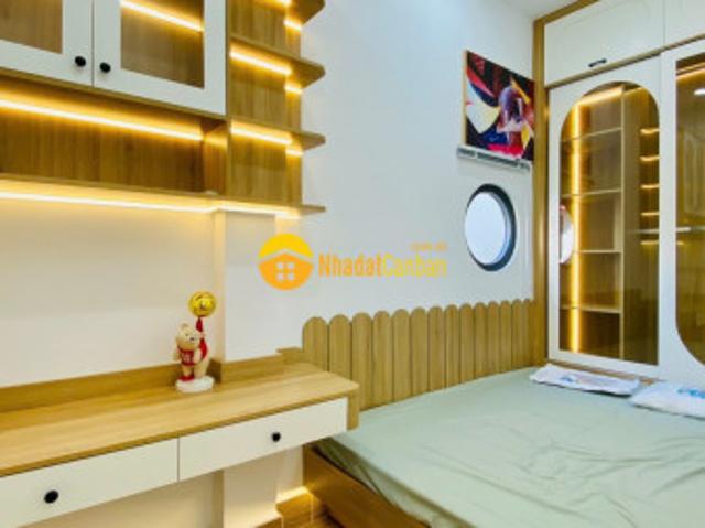 Xe hơi tới nhà vị trí đẹp 1p ra siêu thị emart gần mt quang trung ngang 7m nở hậu