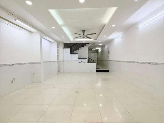 Xe ngủ trong nhà, Phạm Văn Hai, P5, Tân Bình, 95m2, 4 tầng, 5PN, cách MT 15m, ngang 5m