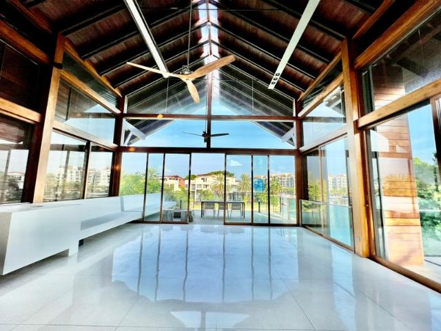 现代豪房super modern bungalow by renowned architect for sale Bungalow House For Sale, $23,000,000, 3 Bed 4 Bath 7,167 sqft $4,340.00 psf