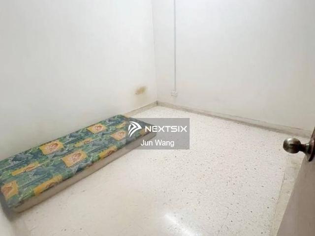 想要 Landed 有多一点发挥空间？这间给你多 10ft 地刚刚好 #BukitIndah 双层 End Lot 20x70+10尺地【4房3厕】Freehold 原装单位 成熟住宅区，去 AEON很近 ️ 上 Second Link 约10km 自住一家大小够宽敞，投资 Bukit Indah landed 也一直有家庭需求