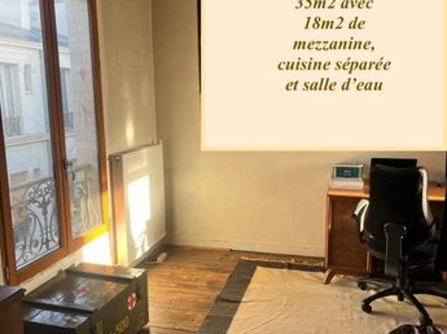 XIIIe, au 104 avenue de Choisy, un appartement sur cour de 35m2 +18m2 de mezzanine, lumineux, Cuisne, salle d'eau, séjour, mezzanine, ouverte sur le
