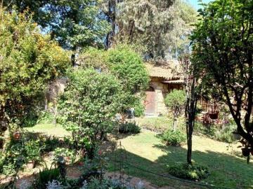 XOCHIMILCO CASA ESTILO CABAÑA CON JARDIN RODEADA DE ARBOLES