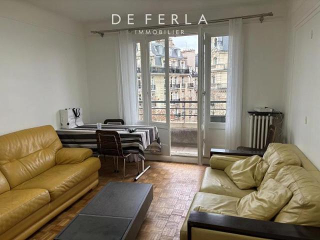 XV ème Avenue de Suffren 3 pièces 2 chambres avec extérieur et vue Tour Eiffel