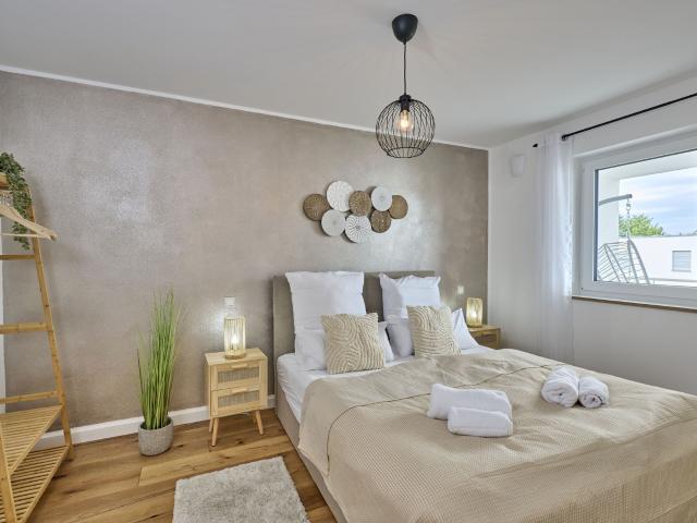 XXL Balcony I Boutique Apartment I Playground