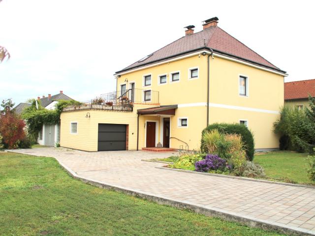XXL Mehrfamilienhaus mit Geschäftslokal nähe Traisenpark