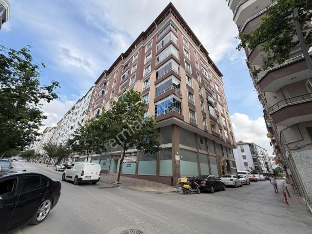 Yıldırım Emlak'tan Gençlik Cad. Satılık 390 M2 Daire