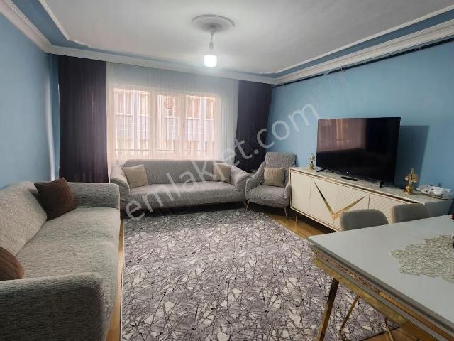 Yıldırım Karadavut Caddesinde Satılık 2+1 Geniş Daire