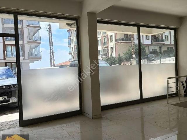 Yıldıztepe'de Her İşe Uygun Cadde Üzeri Kiralık Dükkan