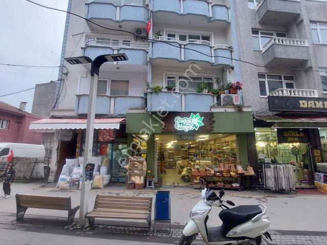 Yıldız Gayrimenkul'den Katlı Pazar Arkası Satılık 1.kat Daire