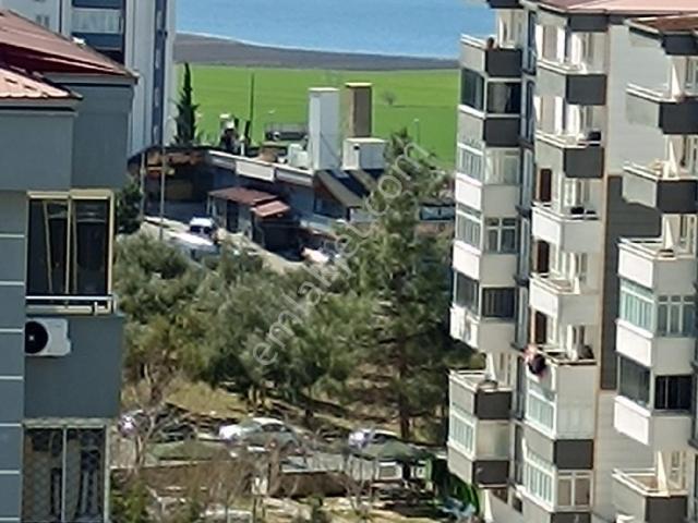 Yıldız Emlak'tan Baraj Manzaralı Satılık 3+1 Daire
