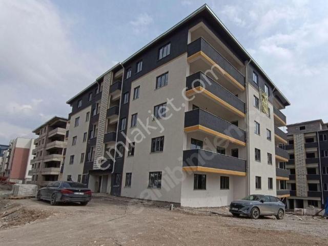 Yıldız Emlaktan Doğukent Beyza Sitesi Cami Yanı Satılık 4+1 Daire