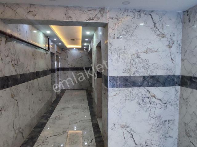 Yıldız Emlak'tan Üniversite Bölgesi Kiralık 2+1 Daire