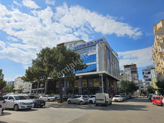 Yıldız Mah.plaza Katında Masrafsız Kiralık 220 M2 Ofis