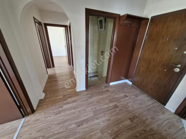 Yıldızevler Mahallesi Cezayir Caddesi Üzeri Kiralık 3+1 Daire.