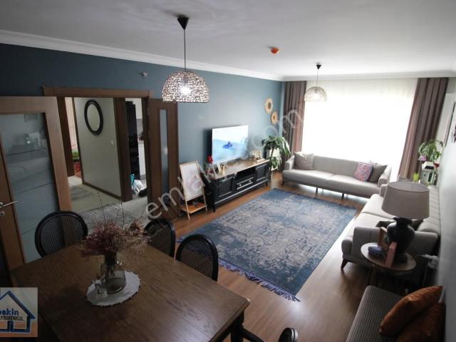 Yıldızpark Modern Sitesi'nde Satılık 2+1 Daire Ebeveyn Banyolu