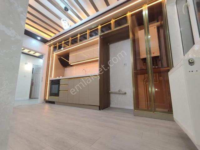 Yılmaz Gayrımenkulden Asansörlü 3+1 Ful Yapılı Satılık Daire 5.150