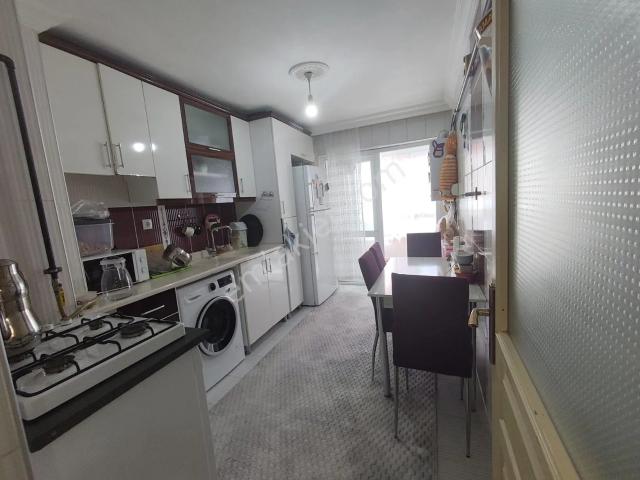 Yılmaz Gayrımenkulden Ebeveyn Banyolu Geniş M2 3+1 Satılık Daire