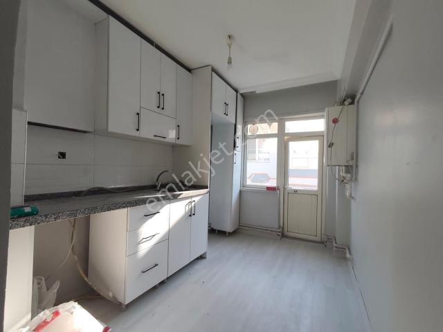 Yılmaz Gayrimenkul Selçuklu Mh 3+1 Katta Lüx Yapı 125m2 3.799 Pz 3.799.000 Tl