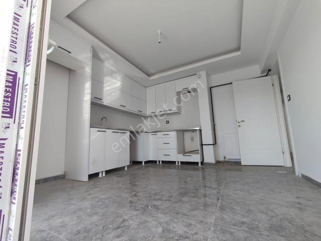 Yılmaz Gayrimenkulden 4+1.180 Metre Kare Sıfır Daire Okul Yanı A
