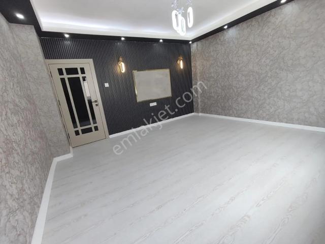 Yılmaz Gayrimenkulden Full Yapılı Masrafsız 3+1 Ara Kat Satılık Daire