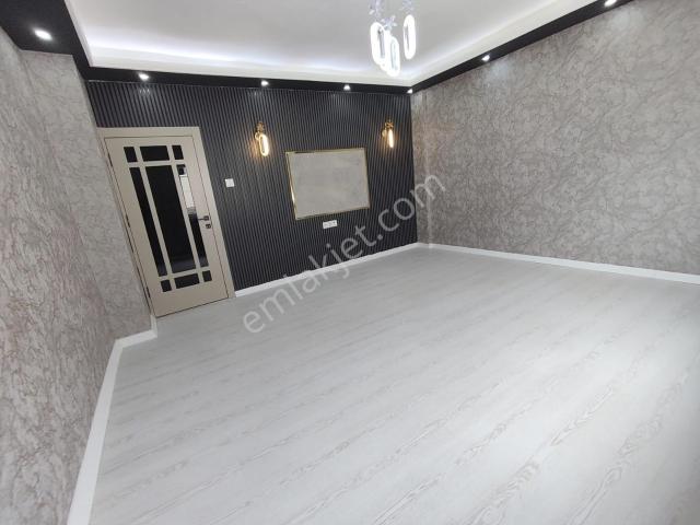 Yılmaz Gayrimenkulden Full Yapılı Masrafsız 3+1 Ara Kat Satılık Daire