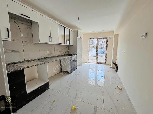 Yılmazer'den Cadde Üstü 140m2 Çift Balkon Çift Banyo Güney Cephe