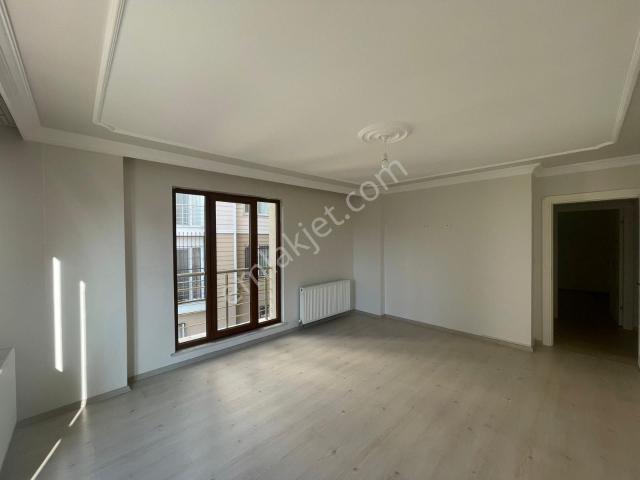Y.yıl Mahallesinde Kiralık Site İçinde 3+1 Geniş Daire