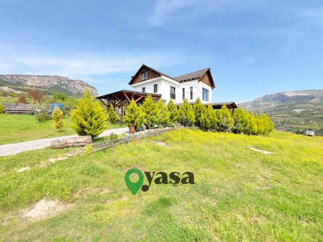 Yaşa Gyd Uzunkaş'da Muhteşem Doğa Manzaralı Özel Tasarım Villa