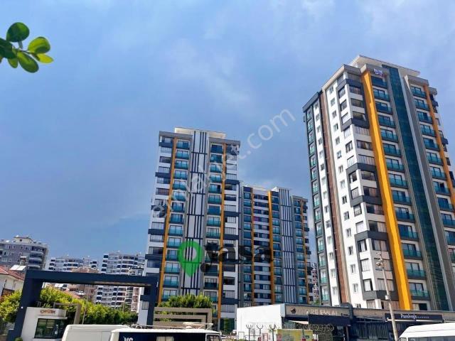 Yaşa Gyd Çevik Vita Court'da Eşyalı 4+1 Satılık Daire