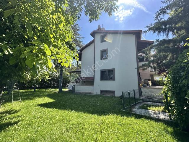 Yaşamkent İşköy Sitesinde En Büyük Bahçeye Sahip 4+2 Villa