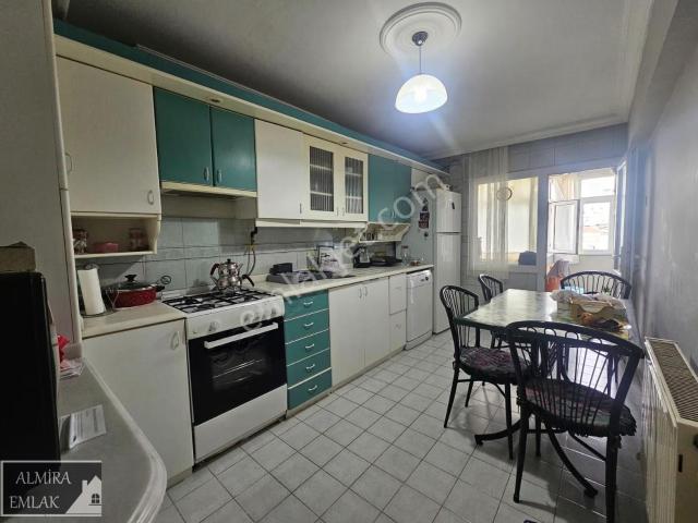 Yağhaneler Cadde Üzeri 3+1 Asansörlü Otoparklı Arakat Satılık