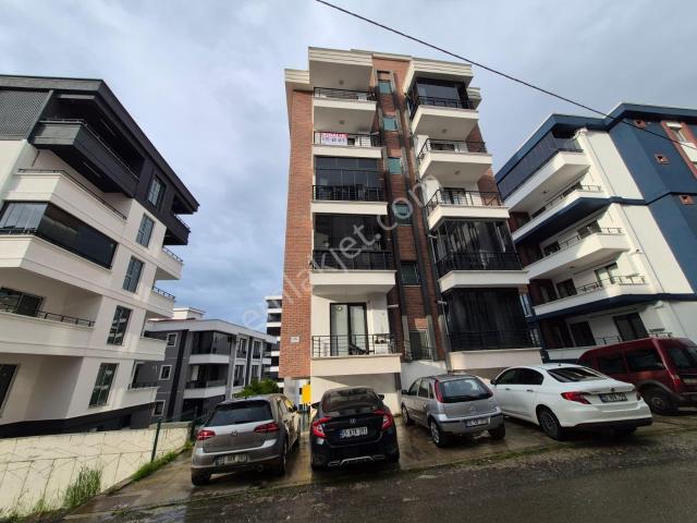 Yağmur Emlaktan Atakum Atakent Geniş 1+1 Eşyasız Kiralık Daire