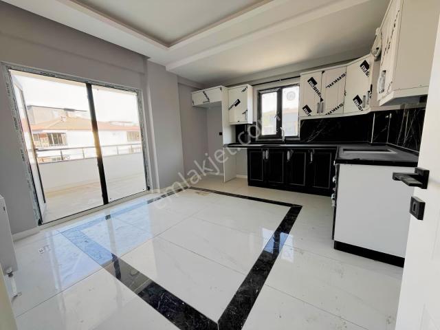 Yağmur Emlaktan Güney Cephe Yüksek Kredili 3+1 Sıfır Daire