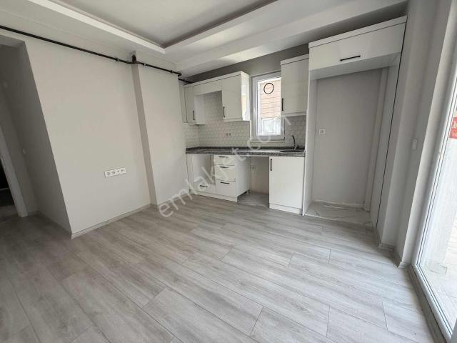 Yağmur Emlak'tan Fiyat Düştü! Satılık Ara Kat Sıfır Lüks Daire