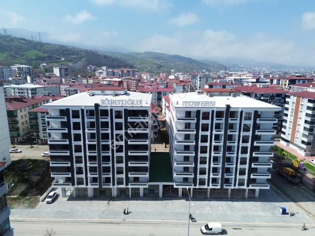 Yağmur Emlaktan Kiralık Üç Cepheli Harika Konumlu 163 M2 Dükkan