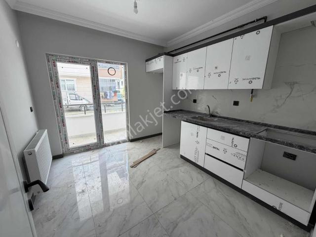 Yağmur Emlaktan Kiralık Süper Konum 3+1 Sıfır Daire