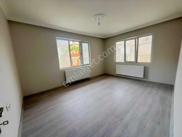 Yağmur Emlak'tan Kirazlıkta 3+1 Kiralık Sıfır Yapılı Daire