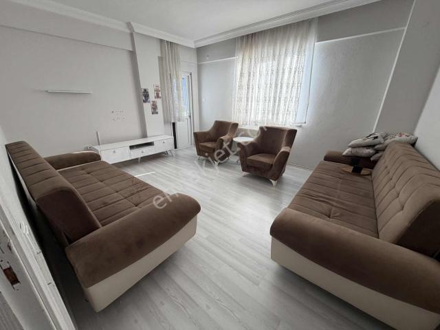 Yağmur Emlak'tan Süper Konumda Full Eşyalı 2+1 Kiralık Daire