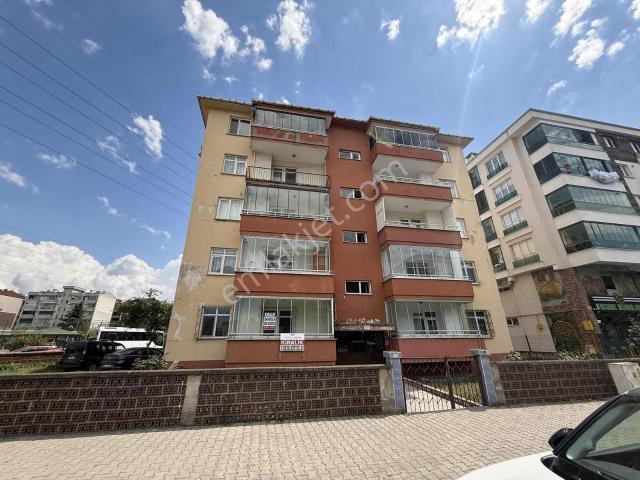 Yağmur Emlak'tan Tekkeköyde Cadde Üstü 2+1 Kiralık Daire