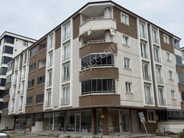 Yağmur Emlak'tan Tekkeköyde Merkezi Konum Kiralık 3+1 Lüks Daire