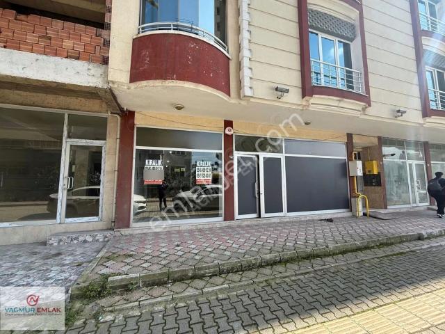 Yağmur Emlak'tan Tekkeköyde Merkezi Konumlu Doğalgazlı Dükkan