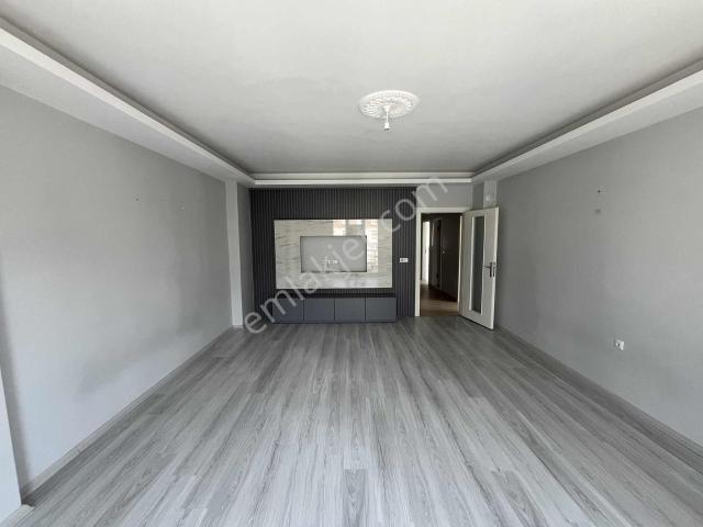 Yağmur Emlak'tan Tekkeköy'de Süper Konumda 3+1 Kiralık Daire