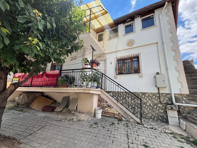 Yaman'dan Bolvadin Erkmen Mah. 3+1 Müstakil Satılık Daire